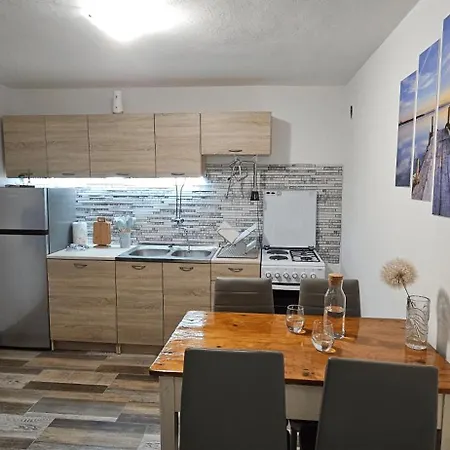 Hidden Diamond - Near The Sea Apartman *