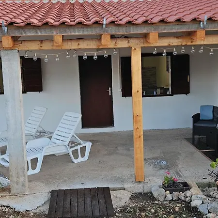 Hidden Diamond - Near The Sea Apartman Rogačić